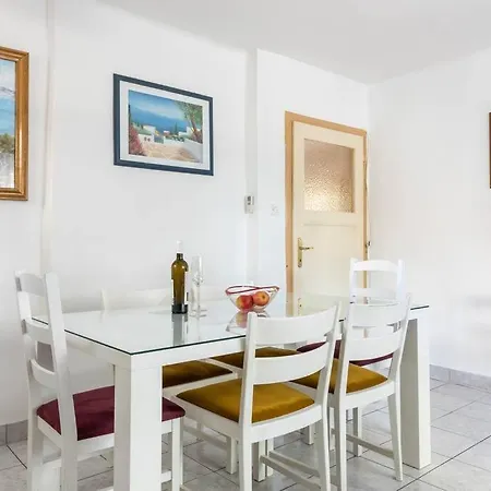 Giardino Lägenhet Split