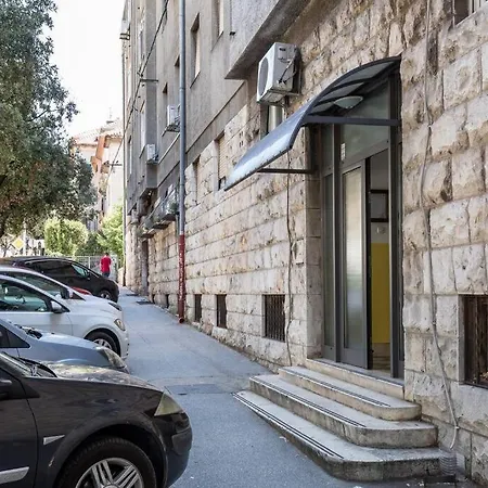 Giardino Apartman